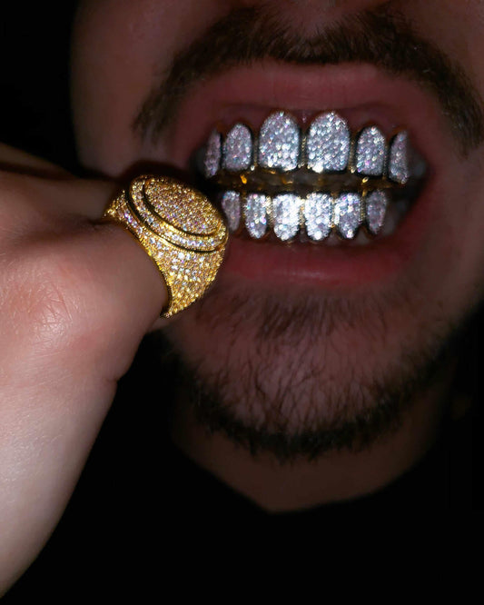 Your Guide on How to Wear Grillz Properly - The Gifted Few
